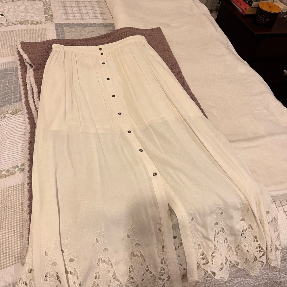 Astr Cream Button-Front A-Line Skirt